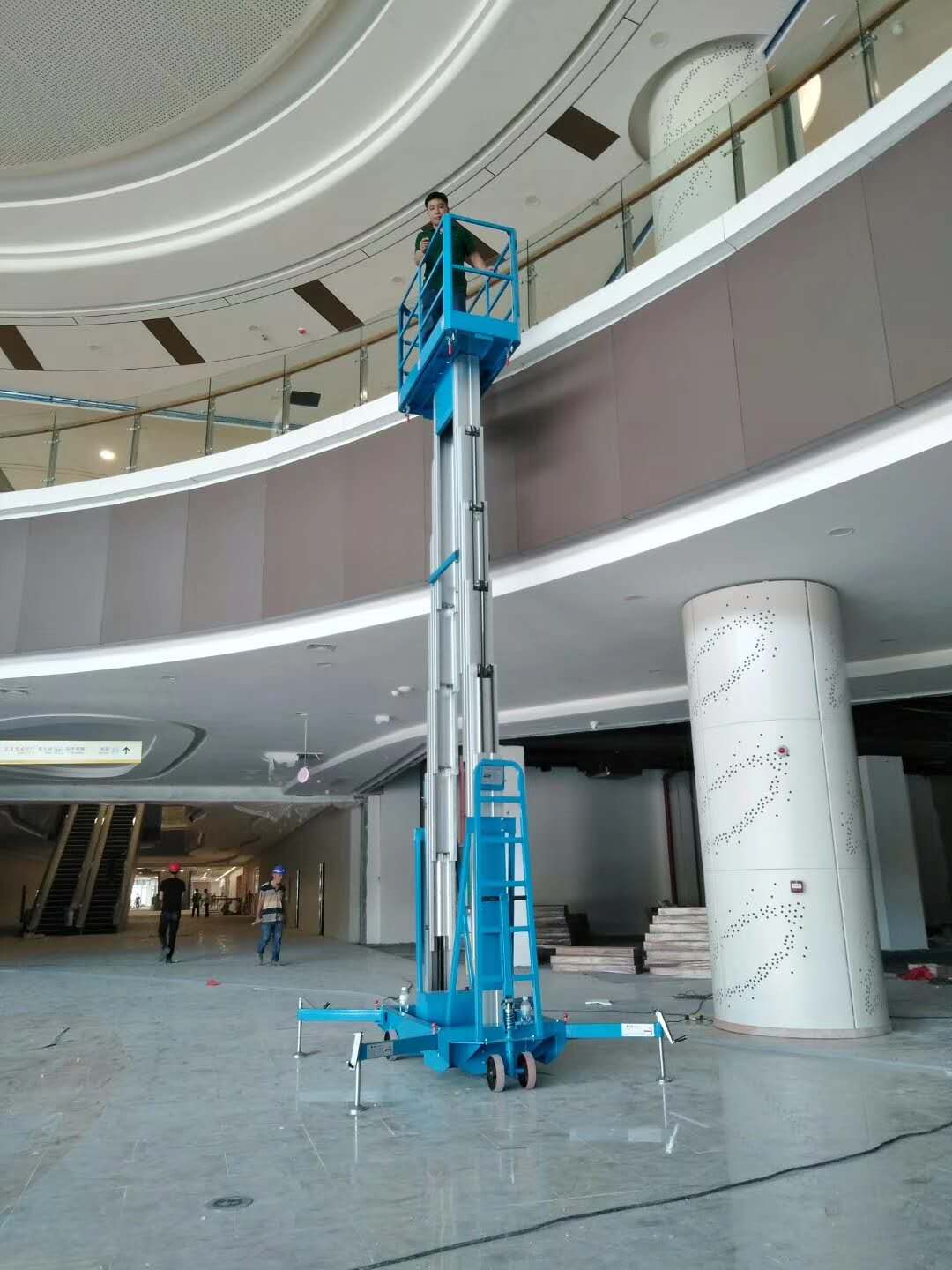 移動式高空作業(yè)升降平臺 移動式高空作業(yè)升降平臺